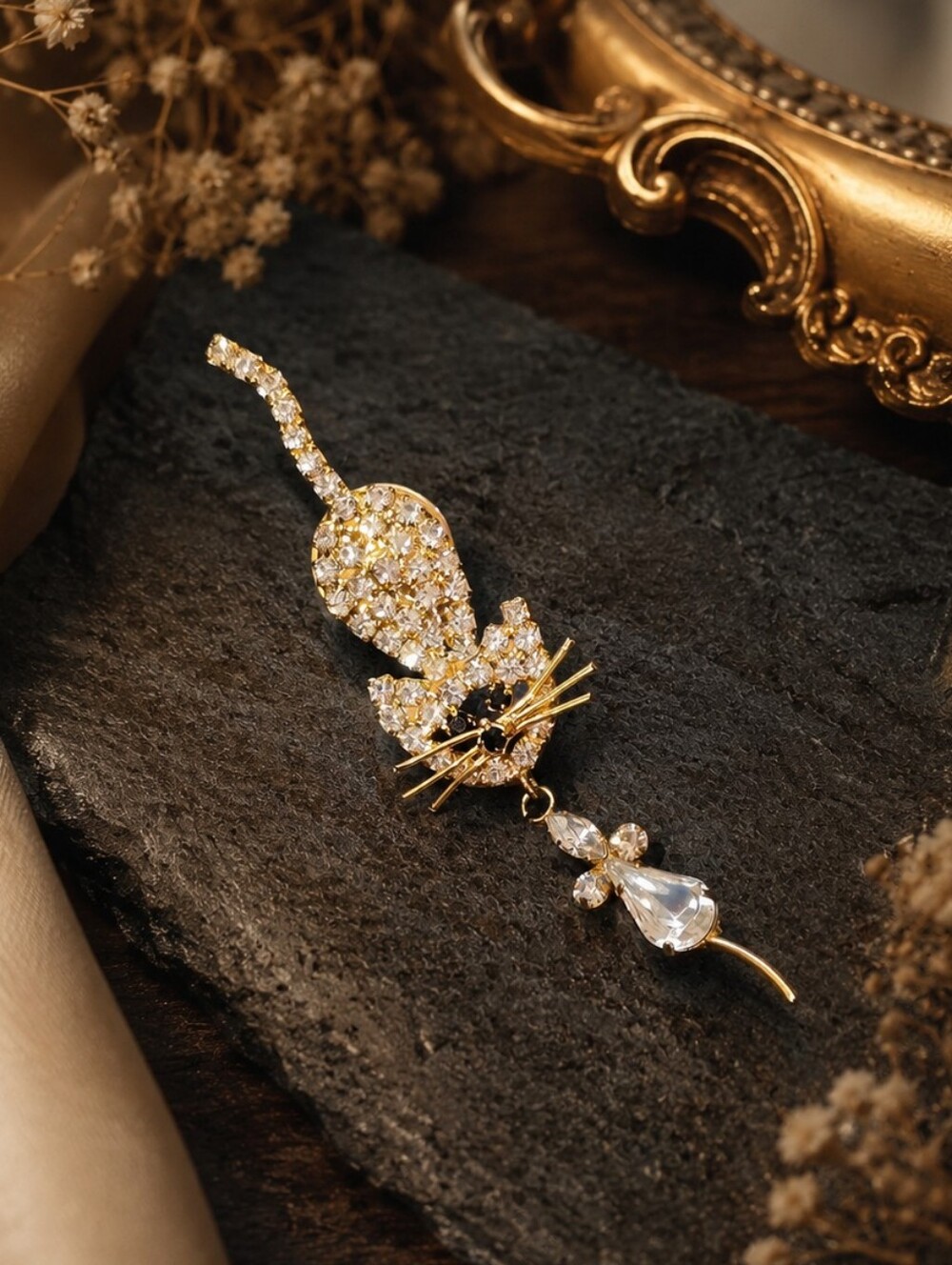 Vintage Rhinestone Cat & Mouse Brooch Pin – Gold Tone Pavé Crystal Figural State
